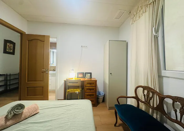 Mirador 1 Del Mercado Central - Habitacion Con Bano Privado En El Centro De La Ciudad Vella
