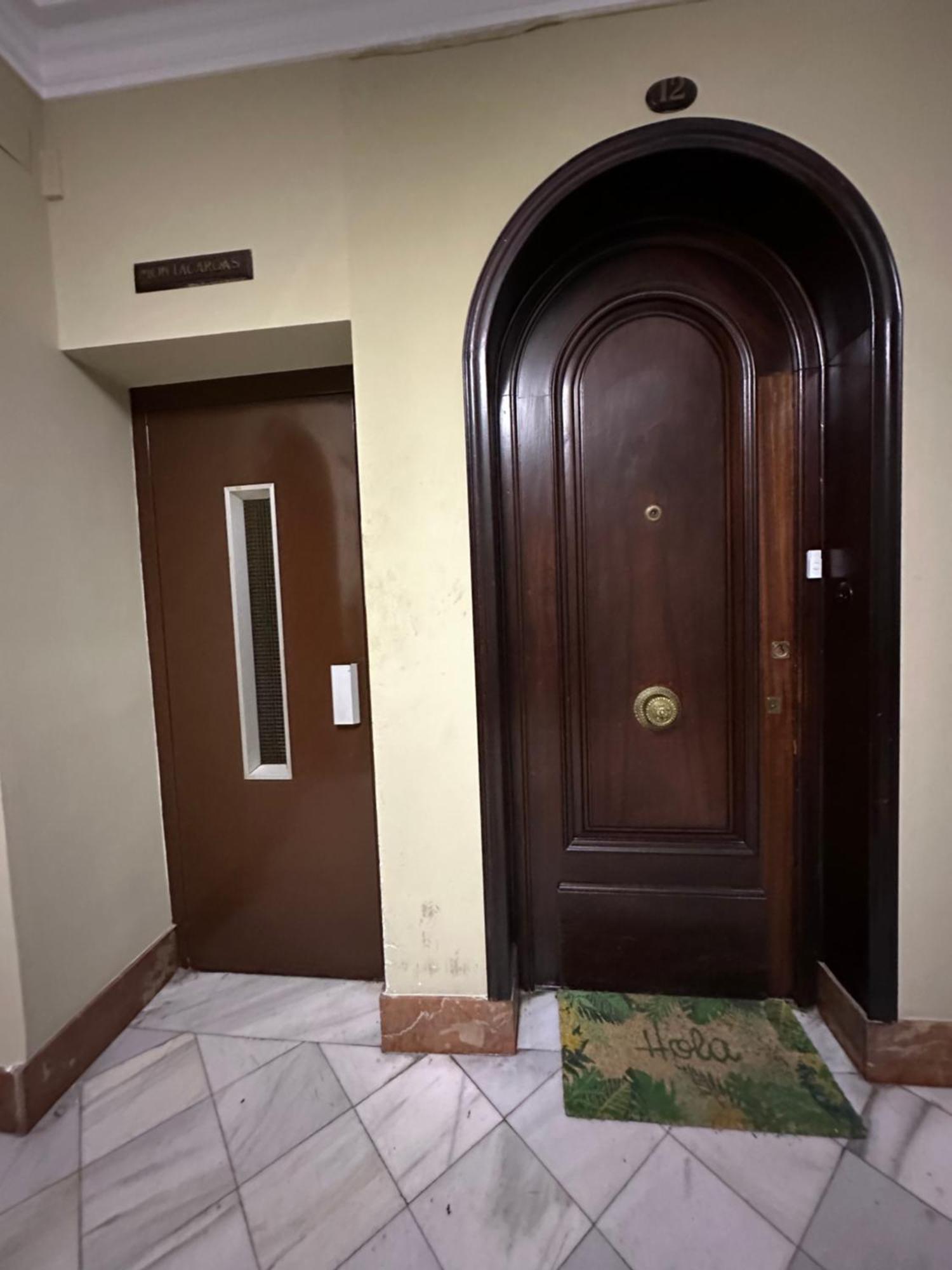 Mirador 1 Del Mercado - Con Bano Privado En El Centro De La Ciudad Vella Homestay