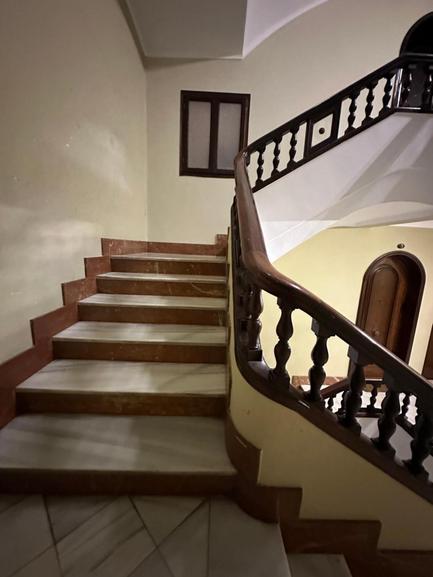 Mirador 1 Del Mercado - Con Bano Privado En El Centro De La Ciudad Vella Homestay *