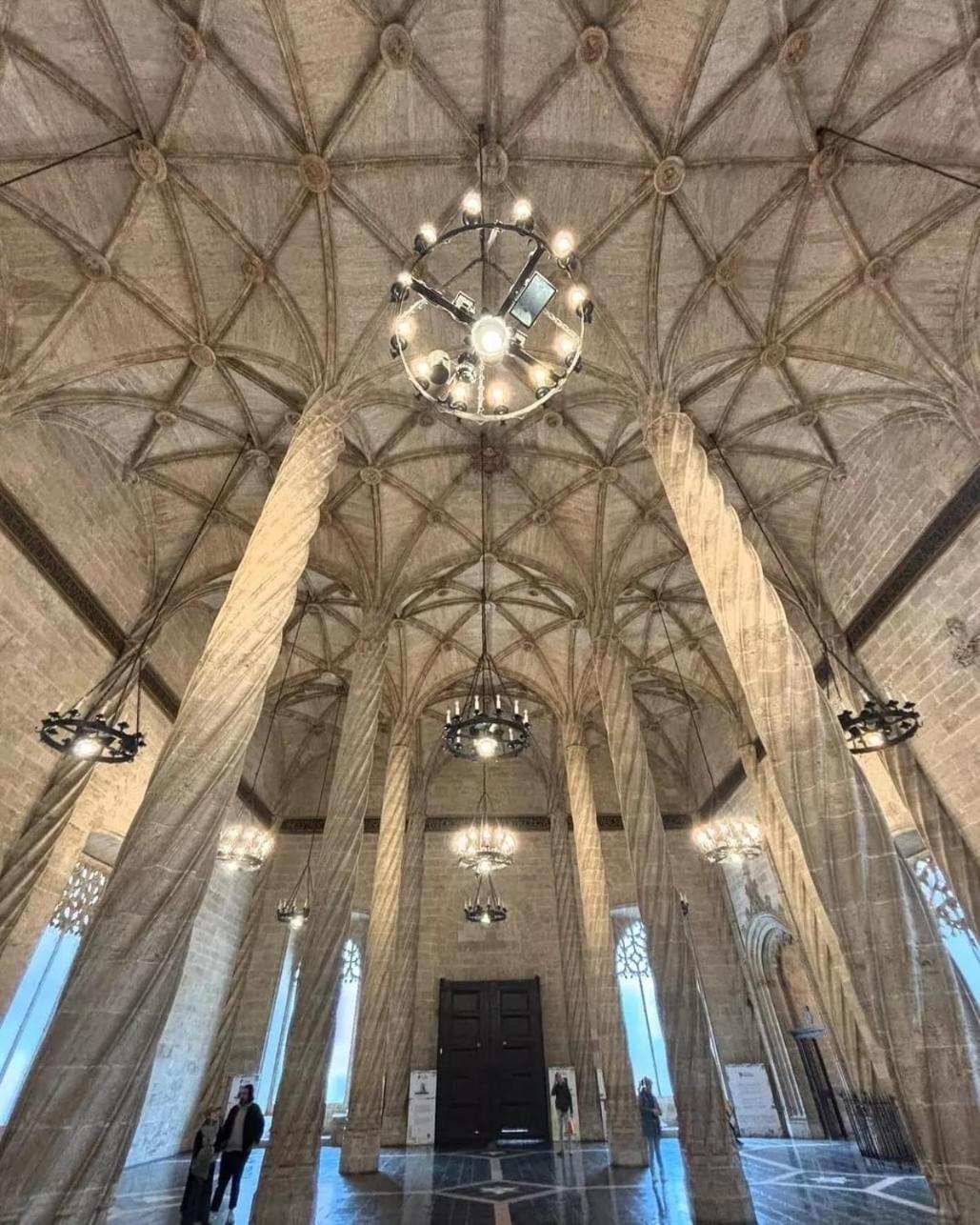 Homestay Mirador 1 Del Mercado - Con Bano Privado En El Centro De La Ciudad Vella *