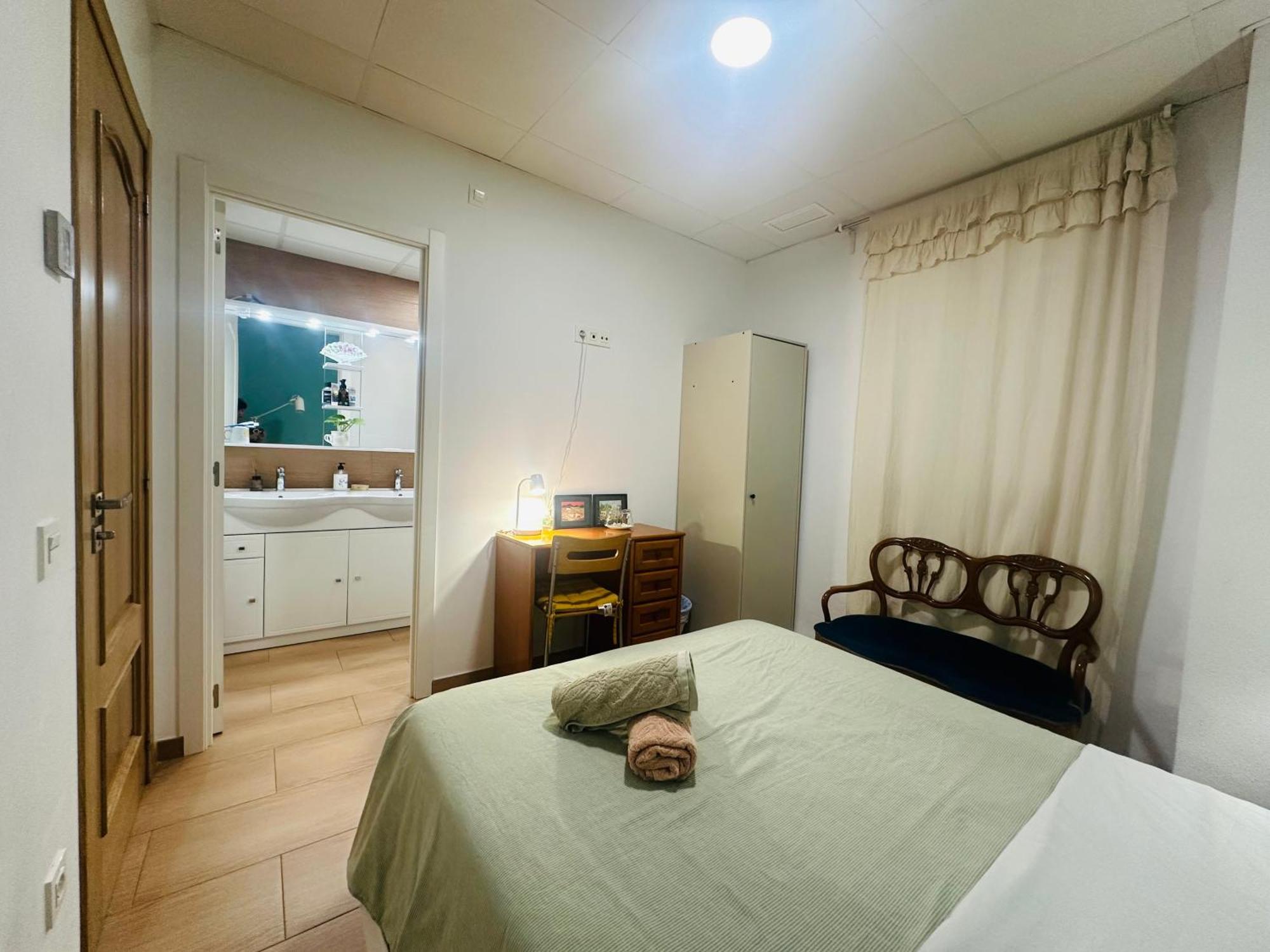Homestay Mirador 1 Del Mercado - Con Bano Privado En El Centro De La Ciudad Vella