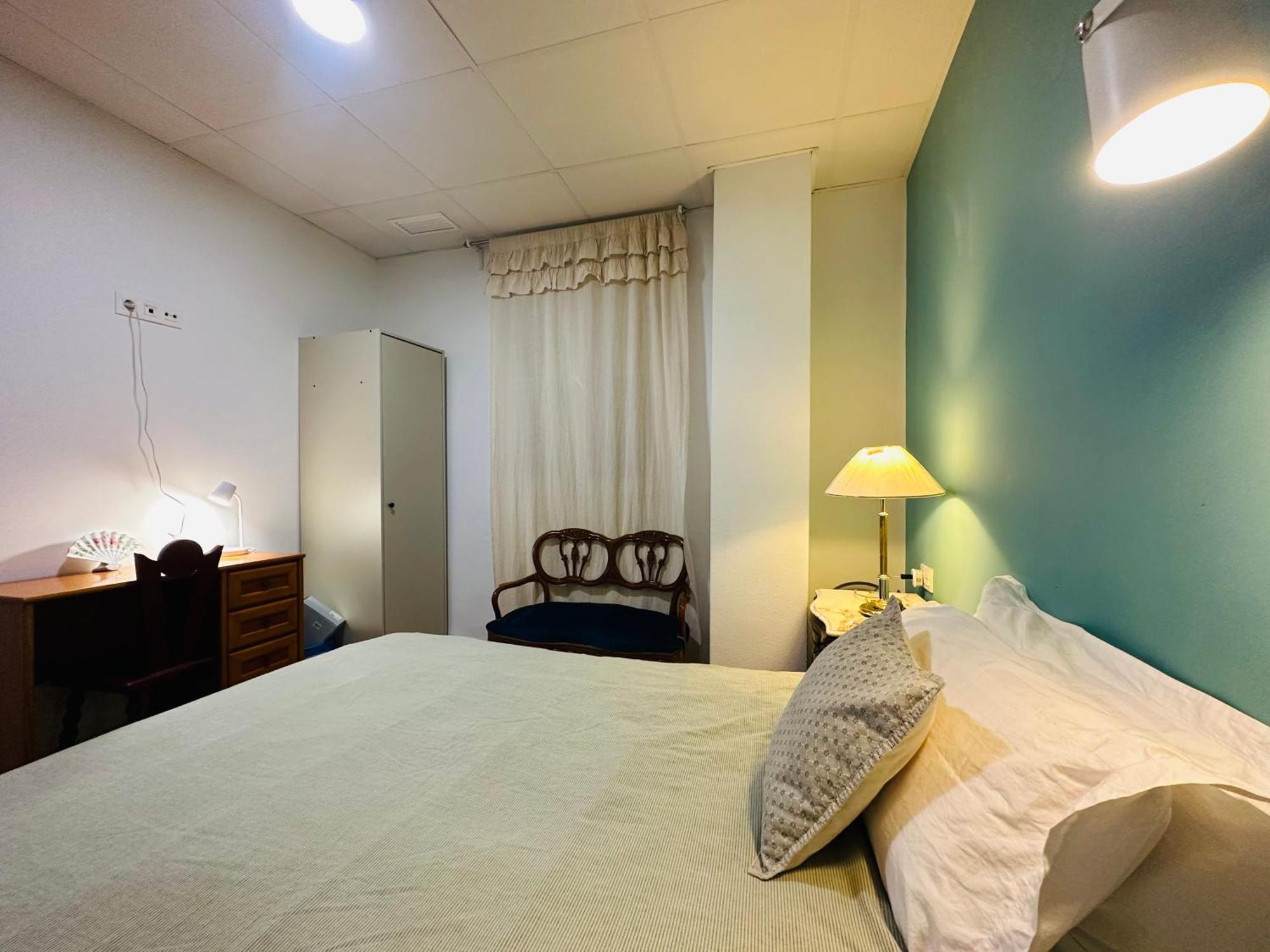 Homestay Mirador 1 Del Mercado - Con Bano Privado En El Centro De La Ciudad Vella *