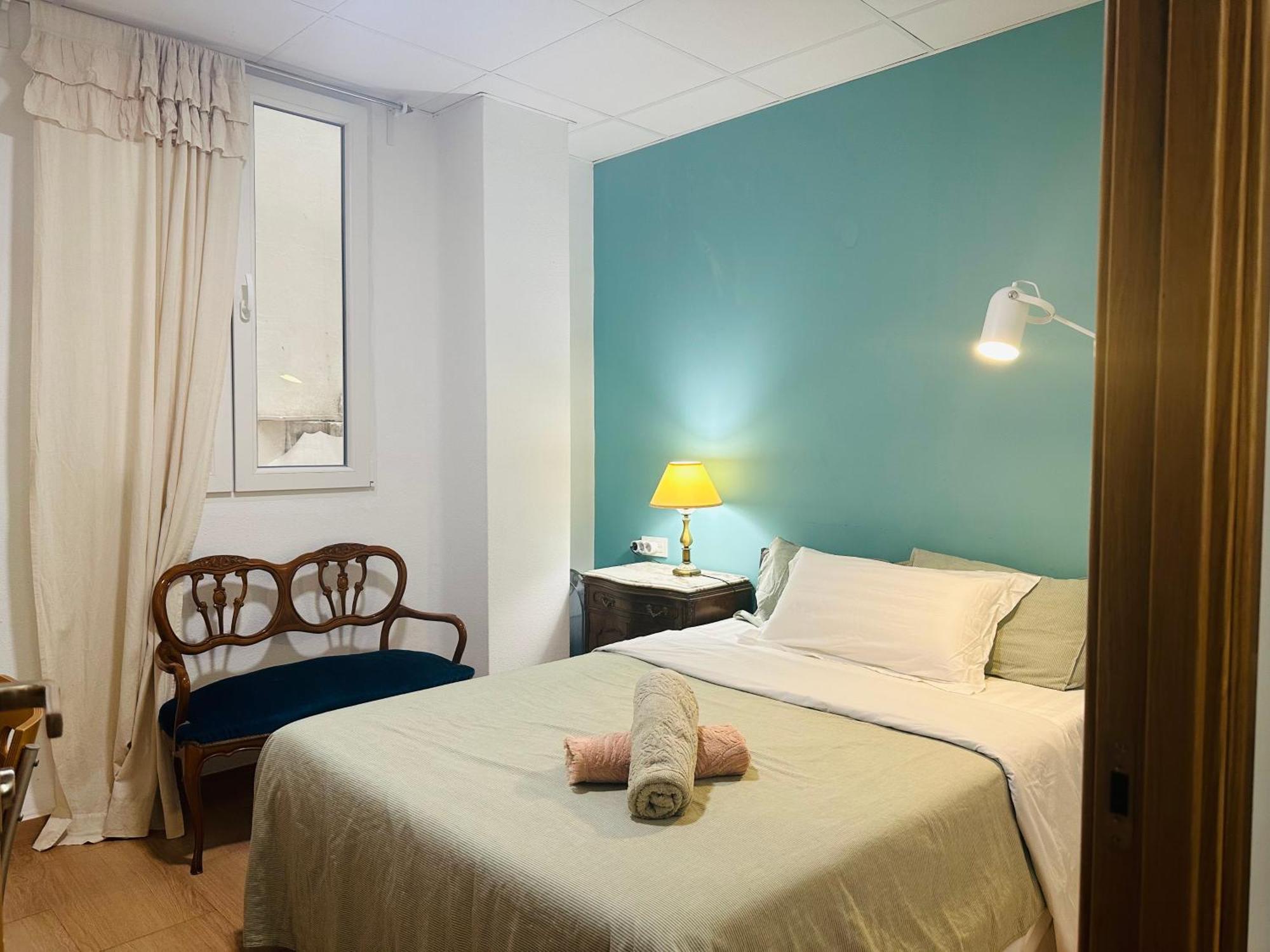 Kwatera prywatna Mirador 1 Del Mercado - Con Bano Privado En El Centro De La Ciudad Vella
